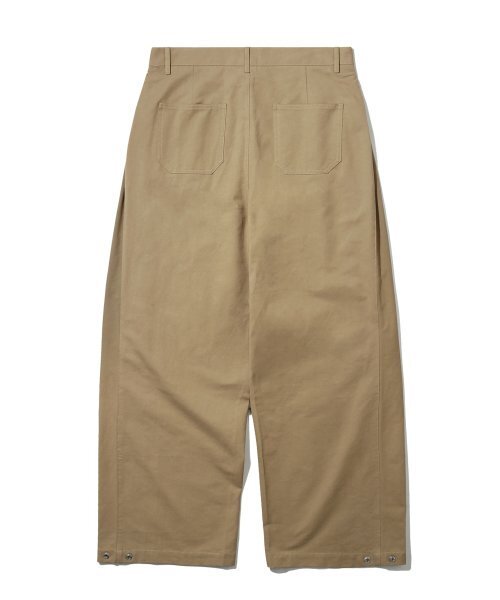 TRILLION(トリリオン)の「サイドタックスナップボタンワイドコットンパンツ(ベージュ)(その他パンツ・レディース・その他・LARGE/X-LARGE/MEDIUM)」の5枚目の写真