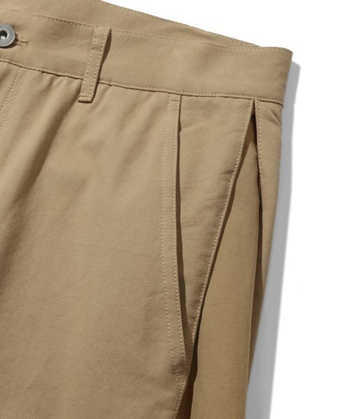 TRILLION(トリリオン)の「サイドタックスナップボタンワイドコットンパンツ(ベージュ)(その他パンツ・レディース・その他・LARGE/X-LARGE/MEDIUM)」の7枚目の写真