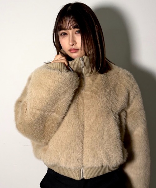 .KOM（ドットコム）の「A'GEM/9 × .kom 『.kom/ドットケーオーエム』ハイネックフェイクファーブルゾン（ブルゾン・レディース・ベージュ/ブラック・FREE）」の16枚目の写真