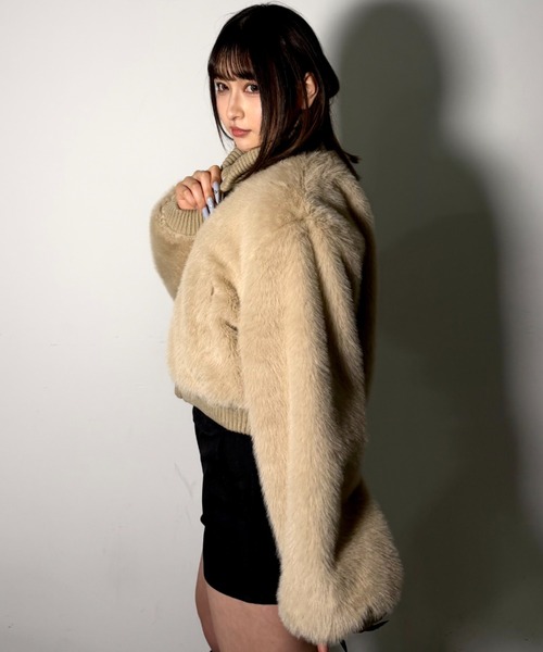 .KOM（ドットコム）の「A'GEM/9 × .kom 『.kom/ドットケーオーエム』ハイネックフェイクファーブルゾン（ブルゾン・レディース・ベージュ/ブラック・FREE）」の17枚目の写真