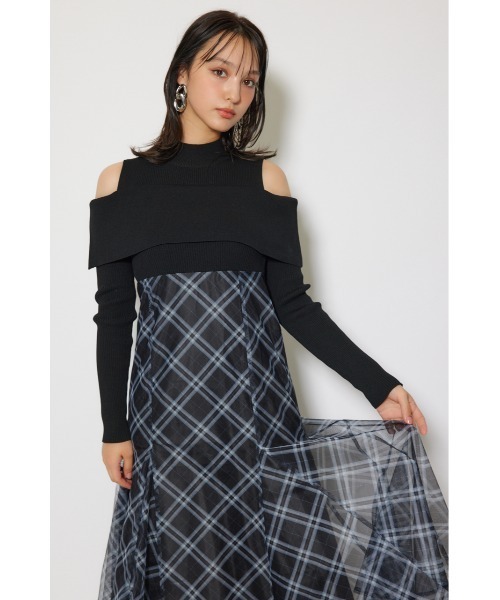 rienda(リエンダ)の「ドッキングオフショルニットフレアワンピース 秋服 冬服(ワンピース・レディース・レッド/ブラウン/ブラック・FREE)」の12枚目の写真