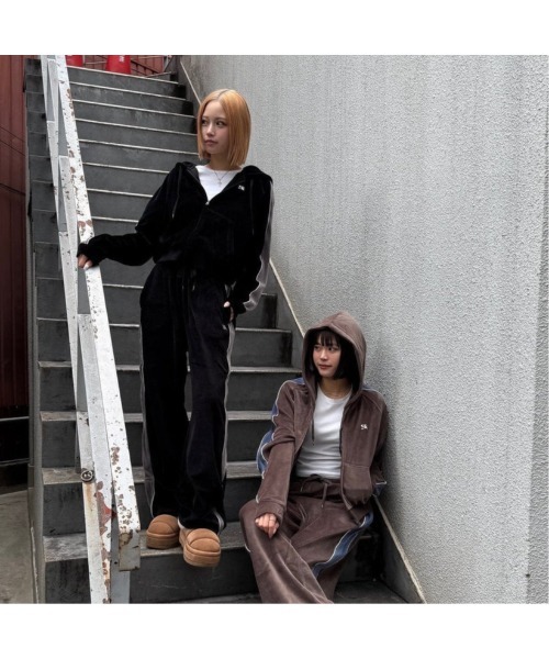 セール】(Woman) Velvet hoodie zip-up CBDWWTC001（パーカー