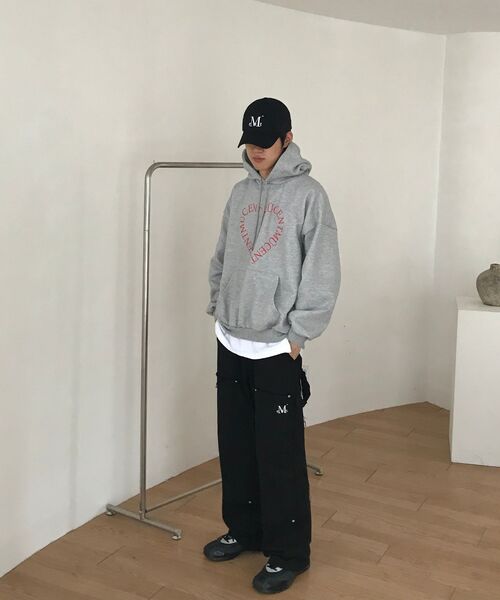MUCENT(ムセント)の「ハートレタリングフードパーカー 男女共用 (3カラー)(パーカー・レディース・バーガンディー/グレー/ブラック・S-Short/unisex L)」の10枚目の写真