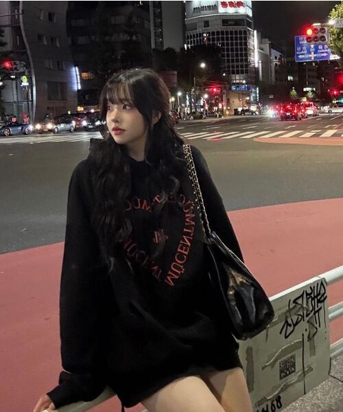 MUCENT(ムセント)の「ハートレタリングフードパーカー 男女共用 (3カラー)(パーカー・レディース・バーガンディー/グレー/ブラック・S-Short/unisex L)」の7枚目の写真