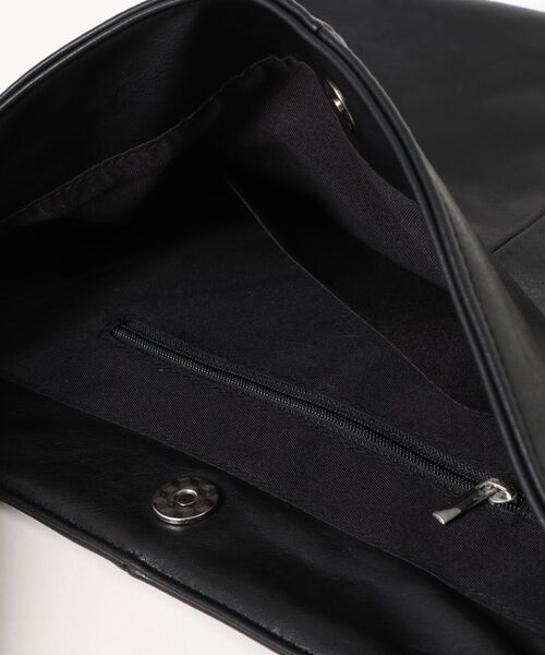 Chiina（チーナ）の「Chiina /合皮レザー　大容量シンプルショルダーバッグ（ショルダーバッグ・レディース・ブラック/ブラウン/ダークブラウン・FREE）」の5枚目の写真