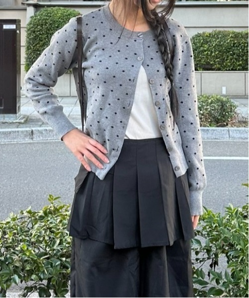 Vini（ヴィニ）の「ドットカーディガン（カーディガン/ボレロ・レディース・ブラック/グレー・MEDIUM）」の5枚目の写真