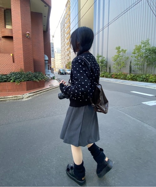 Vini（ヴィニ）の「ドットカーディガン（カーディガン/ボレロ・レディース・ブラック/グレー・MEDIUM）」の3枚目の写真