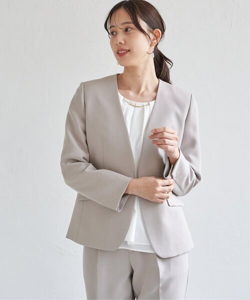 IKKA LOUNGE（イッカラウンジ）の「【洗濯機で洗える／セットアップ対応】ウォッシャブルVネックジャケット（ノーカラージャケット・レディース・ブラック/グレイッシュベージュ/ネイビー・M/L/S/XL）」の10枚目の写真