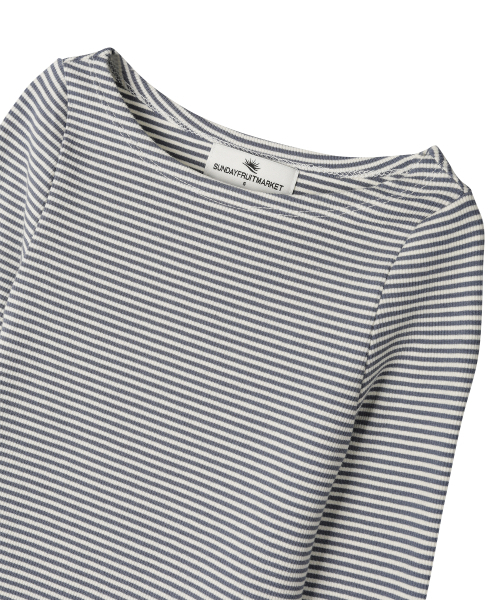 SUNDAY FRUIT MARKET(サンデーフルーツマーケット)の「W) STRIPE BOATNECK TEE NAVY(Tシャツ/カットソー・レディース・その他・SMALL/MEDIUM)」の3枚目の写真