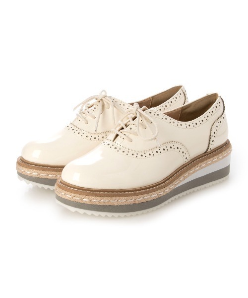 EVOL（イーボル）の「【美脚効果・22.0-25.0cm展開】厚底プラットフォームレースアップシューズ JA5922（ドレスシューズ・レディース・ブラック/アイボリー/シルバー・24.0cm/24.5cm/25.0cm/22.0cm/22.5cm/23.0cm/23.5cm）」の19枚目の写真