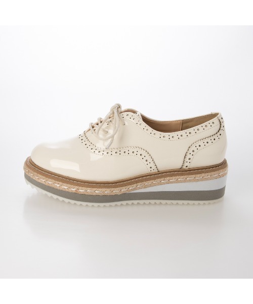 EVOL（イーボル）の「【美脚効果・22.0-25.0cm展開】厚底プラットフォームレースアップシューズ JA5922（ドレスシューズ・レディース・ブラック/アイボリー/シルバー・24.0cm/24.5cm/25.0cm/22.0cm/22.5cm/23.0cm/23.5cm）」の20枚目の写真