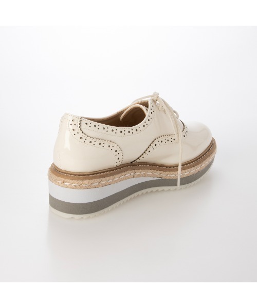 EVOL（イーボル）の「【美脚効果・22.0-25.0cm展開】厚底プラットフォームレースアップシューズ JA5922（ドレスシューズ・レディース・ブラック/アイボリー/シルバー・24.0cm/24.5cm/25.0cm/22.0cm/22.5cm/23.0cm/23.5cm）」の21枚目の写真