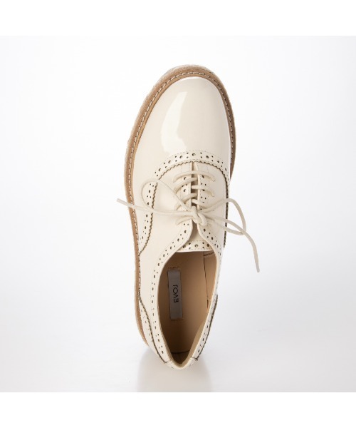EVOL（イーボル）の「【美脚効果・22.0-25.0cm展開】厚底プラットフォームレースアップシューズ JA5922（ドレスシューズ・レディース・ブラック/アイボリー/シルバー・24.0cm/24.5cm/25.0cm/22.0cm/22.5cm/23.0cm/23.5cm）」の22枚目の写真