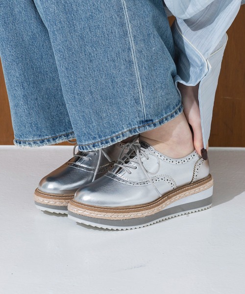 EVOL（イーボル）の「【美脚効果・22.0-25.0cm展開】厚底プラットフォームレースアップシューズ JA5922（ドレスシューズ・レディース・ブラック/アイボリー/シルバー・24.0cm/24.5cm/25.0cm/22.0cm/22.5cm/23.0cm/23.5cm）」の11枚目の写真