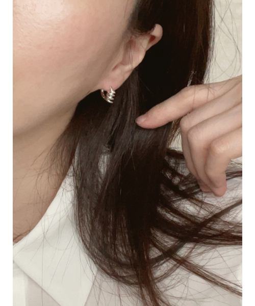 ELYONA（エリオーナー）の「ELA 02 Earrings One-touch twist earrings（ピアス（両耳用）・レディース・その他・FREE）」の4枚目の写真