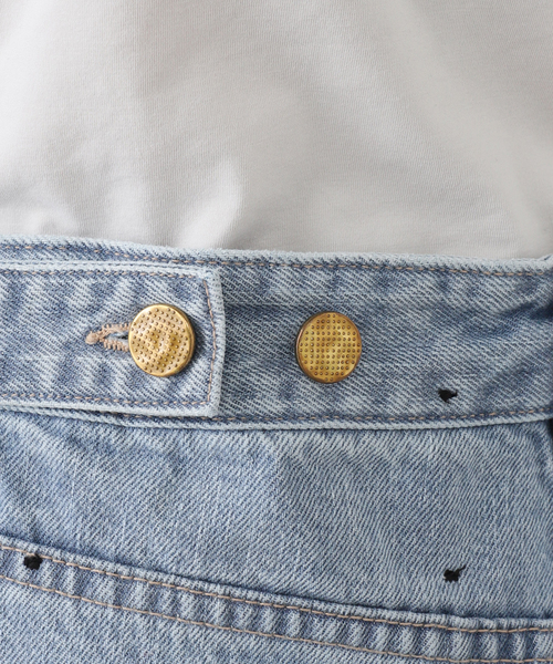 AP STUDIO（エーピーストゥディオ）の「【ADNYM ATELIER/アドニム アトリエ】HACK JEANS（デニムパンツ・レディース・ライトブルー・38/36）」の12枚目の写真