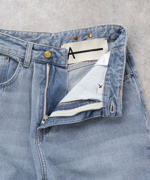 AP STUDIO（エーピーストゥディオ）の「【ADNYM ATELIER/アドニム アトリエ】HACK JEANS（デニムパンツ・レディース・ライトブルー・38/36）」の15枚目の写真