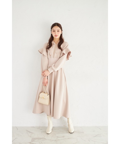 tocco closet(トッコ クローゼット)の「ウエストリブ切り替えフリルスリーブボンディングフーディワンピース(ワンピース・レディース・グレー/ベージュ/ブラック/サックスブルー・M)」の13枚目の写真