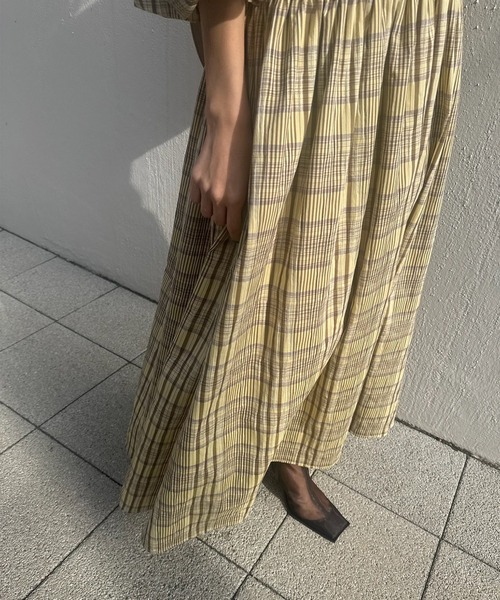 Ameri(アメリ)の「BALLOON SLEEVE CHECK DRESS(ワンピース・レディース・アイボリー/イエロー・SMALL/MEDIUM)」の12枚目の写真