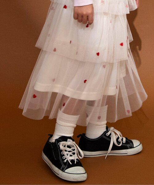 BREEZE（ブリーズ）の「ハート総柄 刺繍チュールスカート_ジュニア対応（スカート・キッズ・アイボリー/ブラウン・140/120/100/90）」の8枚目の写真