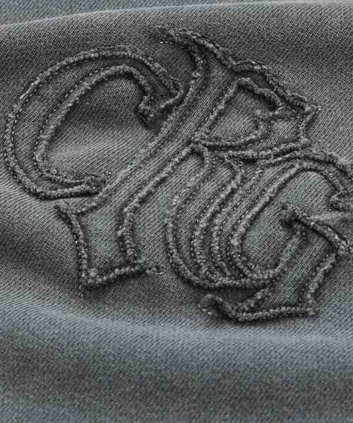 CRIGUN(クリガン)の「LOGO APPLIQUE HOODIE PIGMENT CHARCOAL(パーカー・レディース・チャコールグレー・MEDIUM/LARGE/X-LARGE)」の2枚目の写真