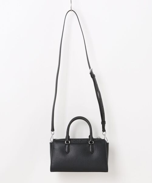 MICHAEL KORS（マイケルコース）の「ARDEN SM TZ MSGR クロスボディ（ショルダーバッグ・レディース・ブラック・FREE）」の2枚目の写真