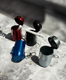Port（ポート）の「空き缶風 デザイン ポータブル アシュトレイ 【 携帯灰皿 / ワンタッチで開けられます 】（アッシュトレイ/ライター）」