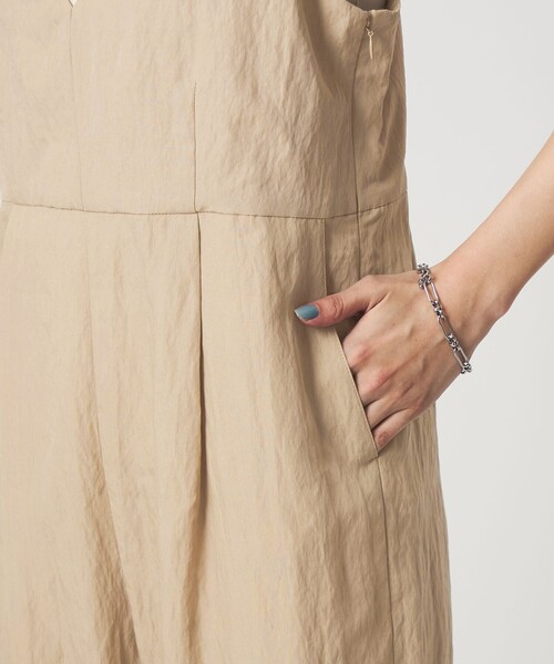 green label relaxing（グリーンレーベルリラクシング）の「［size SHORT/TALLあり］フィブリル Vネック オールインワン（つなぎ/オールインワン・レディース・ブラック/ベージュ・TALL/SHORT/FREE）」の17枚目の写真