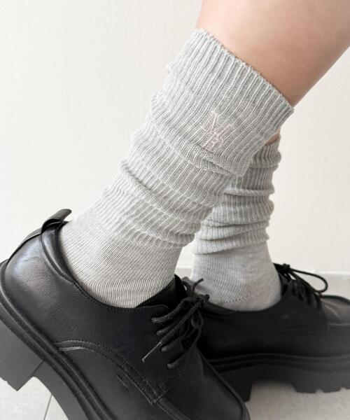 WEGO(ウィゴー)の「WEGO/刺繍ロゴローゲージゆるリブソックス(ソックス/靴下・レディース・ホワイト/ライトグレー/ブラック・23-25cm)」の3枚目の写真
