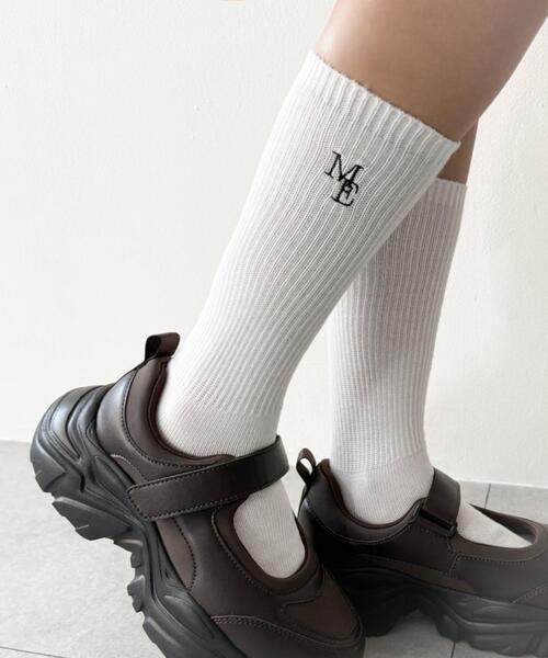 WEGO(ウィゴー)の「WEGO/刺繍ロゴローゲージゆるリブソックス(ソックス/靴下・レディース・ホワイト/ライトグレー/ブラック・23-25cm)」の4枚目の写真