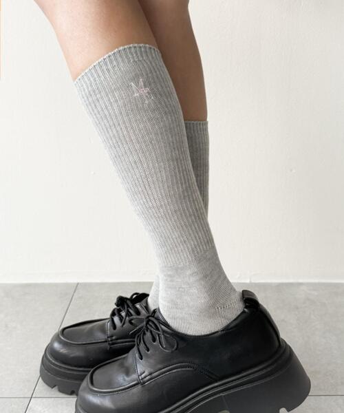 WEGO(ウィゴー)の「WEGO/刺繍ロゴローゲージゆるリブソックス(ソックス/靴下・レディース・ホワイト/ライトグレー/ブラック・23-25cm)」の10枚目の写真