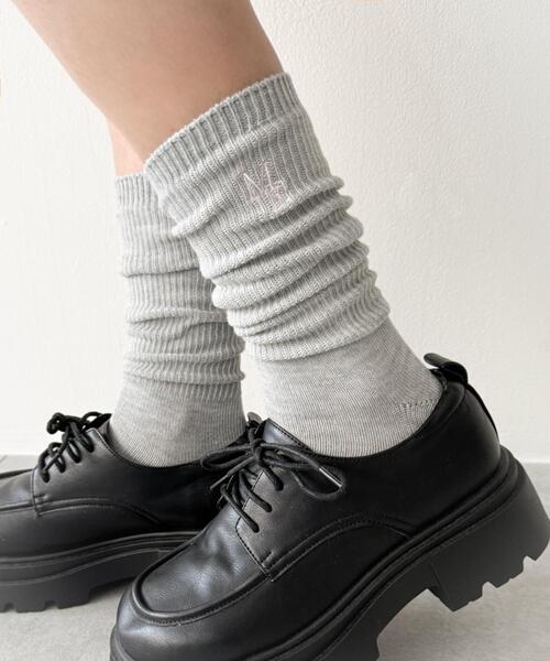 WEGO(ウィゴー)の「WEGO/刺繍ロゴローゲージゆるリブソックス(ソックス/靴下・レディース・ホワイト/ライトグレー/ブラック・23-25cm)」の12枚目の写真