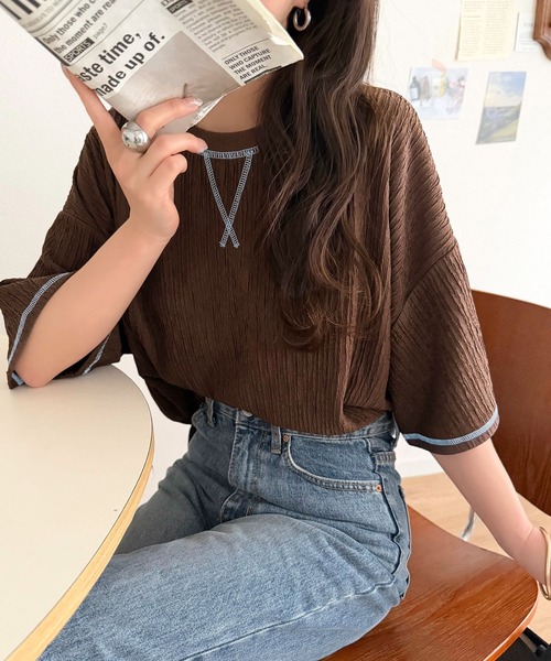 classicalelf(クラシカルエルフ)の「カラーで遊び心をプラス。配色ステッチ楊柳ガゼットトップス (半袖)(Tシャツ/カットソー・レディース・チャコール/ブラウン/ブラック/アイボリー/ブルー・LARGE/MEDIUM/SMALL/X-LARGE)」の9枚目の写真