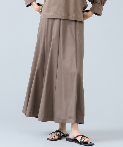 Liesse(リエス)の「パネルフレアスカート(スカート・レディース・ライトベージュ/カーキ・3/2)」の1枚目の写真