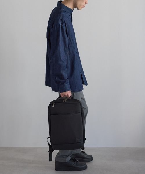 GUSCIO UOMO(グッシオ ウォーモ)の「【グッシオ ウォーモ】ビジネスリュック 軽量 通勤通学 革付属(ビジネスバッグ・メンズ・ブラック/ネイビー/ダークグレー・FREE)」の5枚目の写真