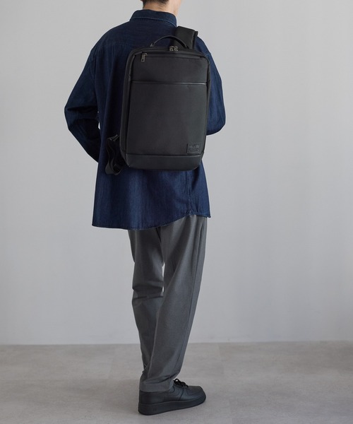 GUSCIO UOMO(グッシオ ウォーモ)の「【グッシオ ウォーモ】ビジネスリュック 軽量 通勤通学 革付属(ビジネスバッグ・メンズ・ブラック/ネイビー/ダークグレー・FREE)」の8枚目の写真