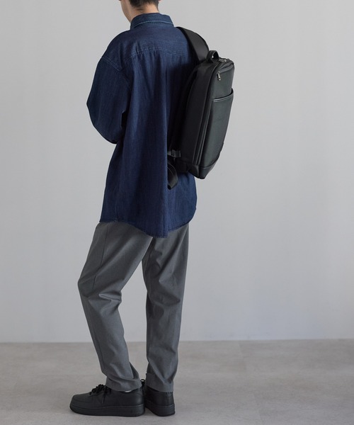 GUSCIO UOMO(グッシオ ウォーモ)の「【グッシオ ウォーモ】ビジネスリュック 軽量 通勤通学 革付属(ビジネスバッグ・メンズ・ブラック/ネイビー/ダークグレー・FREE)」の10枚目の写真