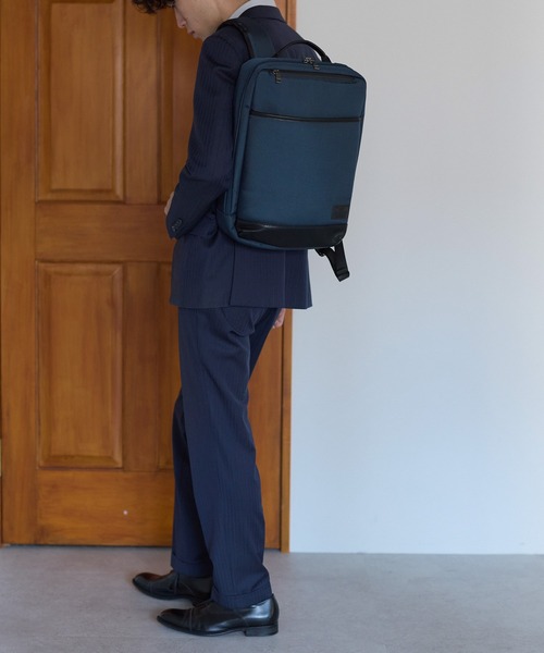 GUSCIO UOMO(グッシオ ウォーモ)の「【グッシオ ウォーモ】ビジネスリュック 軽量 通勤通学 革付属(ビジネスバッグ・メンズ・ブラック/ネイビー/ダークグレー・FREE)」の16枚目の写真