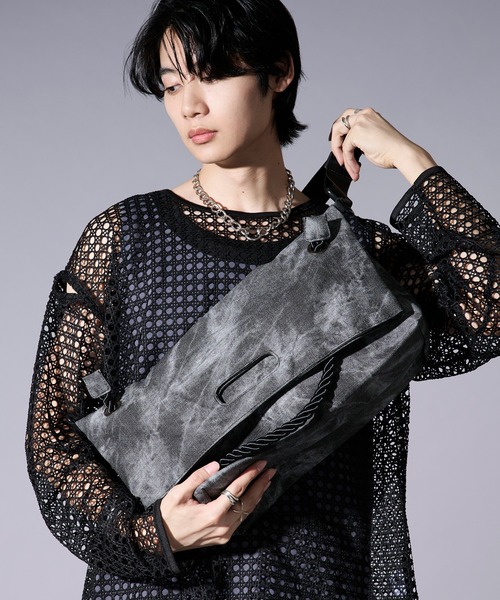 Ellno Loset(エルノロゼット)の「multi way shoulder bag(ショルダーバッグ・メンズ・グレー/ブラック/アイボリー・FREE)」の15枚目の写真