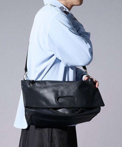 Ellno Loset(エルノロゼット)の「multi way shoulder bag(ショルダーバッグ・メンズ・グレー/ブラック/アイボリー・FREE)」の12枚目の写真