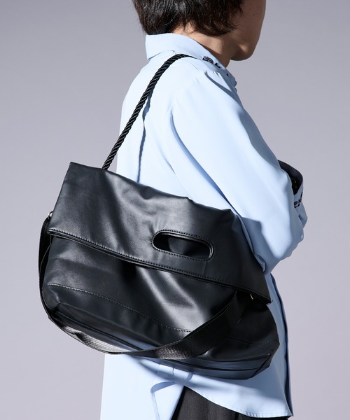 Ellno Loset(エルノロゼット)の「multi way shoulder bag(ショルダーバッグ・メンズ・グレー/ブラック/アイボリー・FREE)」の13枚目の写真