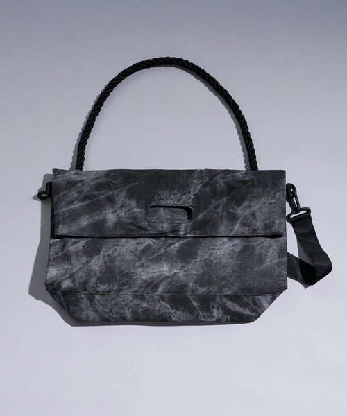 Ellno Loset(エルノロゼット)の「multi way shoulder bag(ショルダーバッグ・メンズ・グレー/ブラック/アイボリー・FREE)」の9枚目の写真