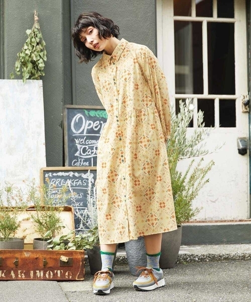 Jocomomola（ホコモモラ）の「Palomas y flores プリントシャツワンピース（ワンピース・レディース・イエロー/ブラック・40）」の7枚目の写真