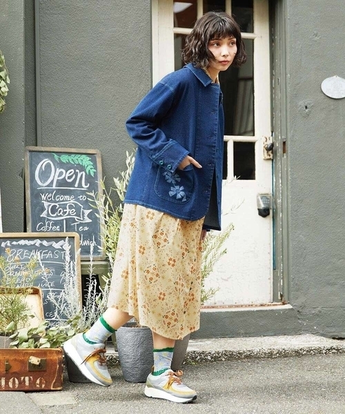 Jocomomola（ホコモモラ）の「Palomas y flores プリントシャツワンピース（ワンピース・レディース・イエロー/ブラック・40）」の8枚目の写真