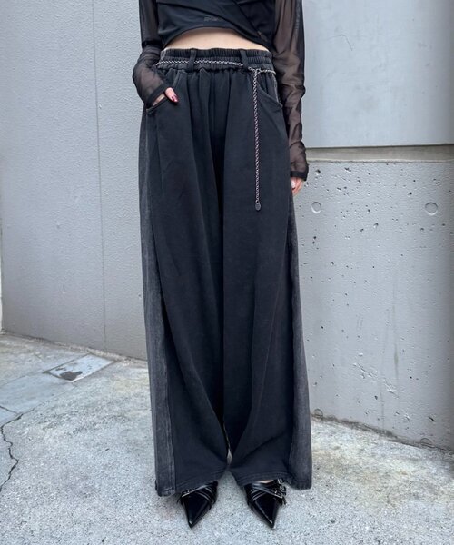 mline（エムライン）の「[mline]スウェット切り替えデニム（デニムパンツ・レディース・ベージュ/ブラック・1/2）」の3枚目の写真