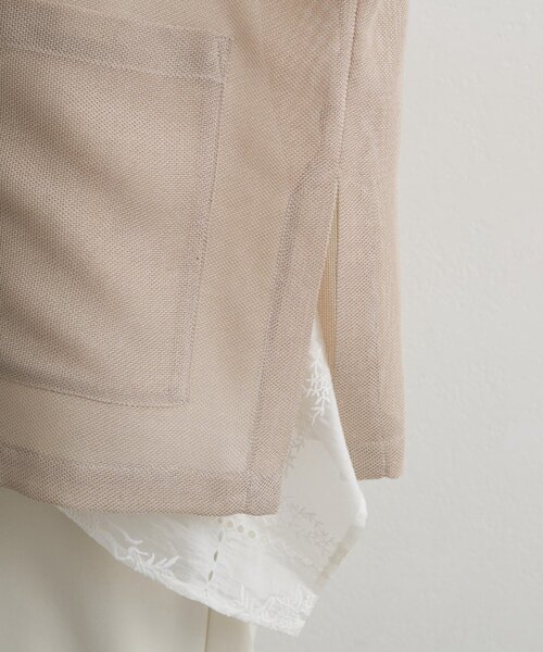 LOUNGEDRESS(ラウンジドレス)の「《二の腕カバー/夏も涼しい》半袖メッシュジャケット(テーラードジャケット・レディース・ベージュ/ブラック・FREE)」の4枚目の写真