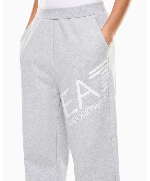 EMPORIO ARMANI EA7（エンポリオアルマーニイーエーセブン）の「<オンライン限定>【エンポリオ アルマーニ EA7】Logo Series ジョガーパンツ ジャージー（その他パンツ・レディース・ライトグレー・LARGE/MEDIUM/SMALL/X-SMALL）」の4枚目の写真