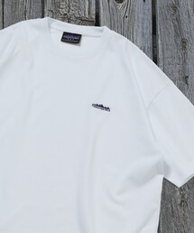 THOUSAND MILE（サウザンドマイル）の「限定展開 THOUSAND MILE/サウザンドマイル THOUSAND MILE×FREAK'S STORE/サウザンドマイル 別注 ワンポイント刺繍 クルーネック Tシャツ/抗菌防臭/吸水速乾（Tシャツ/カットソー）」