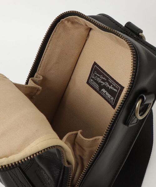 AVIREX(アヴィレックス)の「BULTO MINI SHOULDER BAG/ブルト ミニショルダーバッグ/AVX5610(ショルダーバッグ・レディース・ブラウン系その他3/ブラック・F)」の6枚目の写真