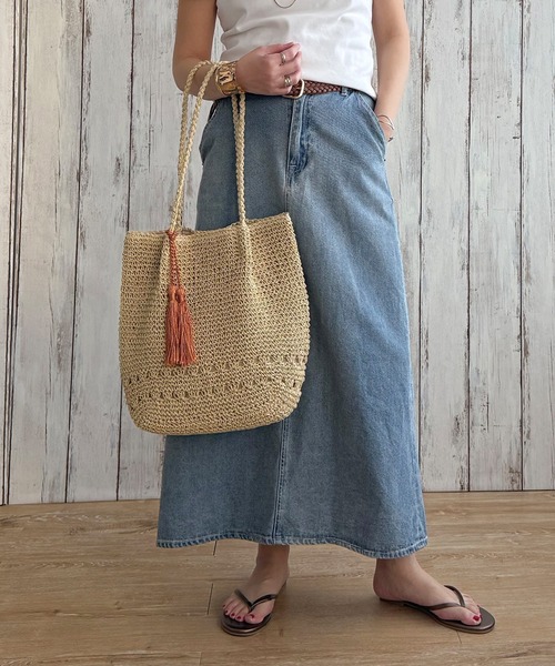 LBC（エルビーシー）の「雑材タッセル付きトートバッグ（ショルダーバッグ・レディース・ブラウン/グリーン/ベージュ・FREE）」の3枚目の写真